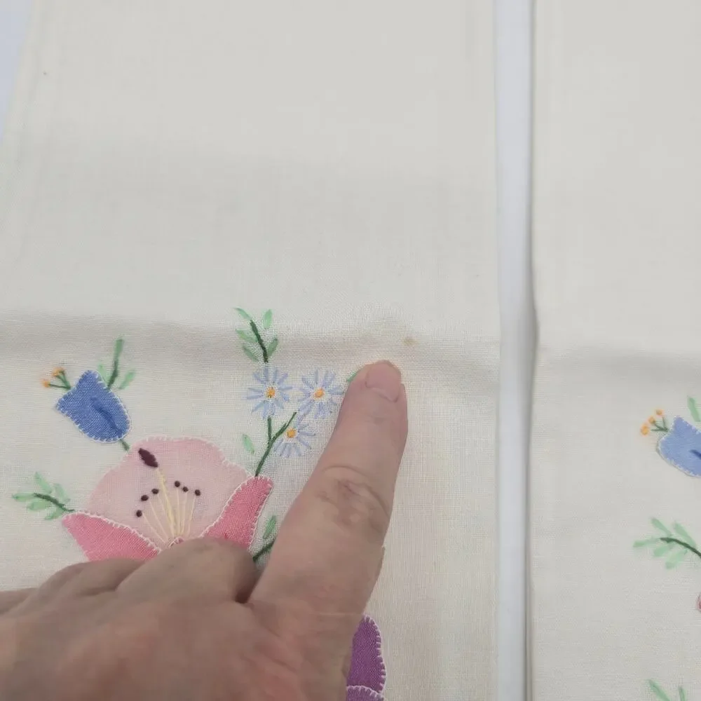 Vtg Hand-Appliquéd and Embroidered Cotton Guest Tea Towels Retro Shabby Chic
